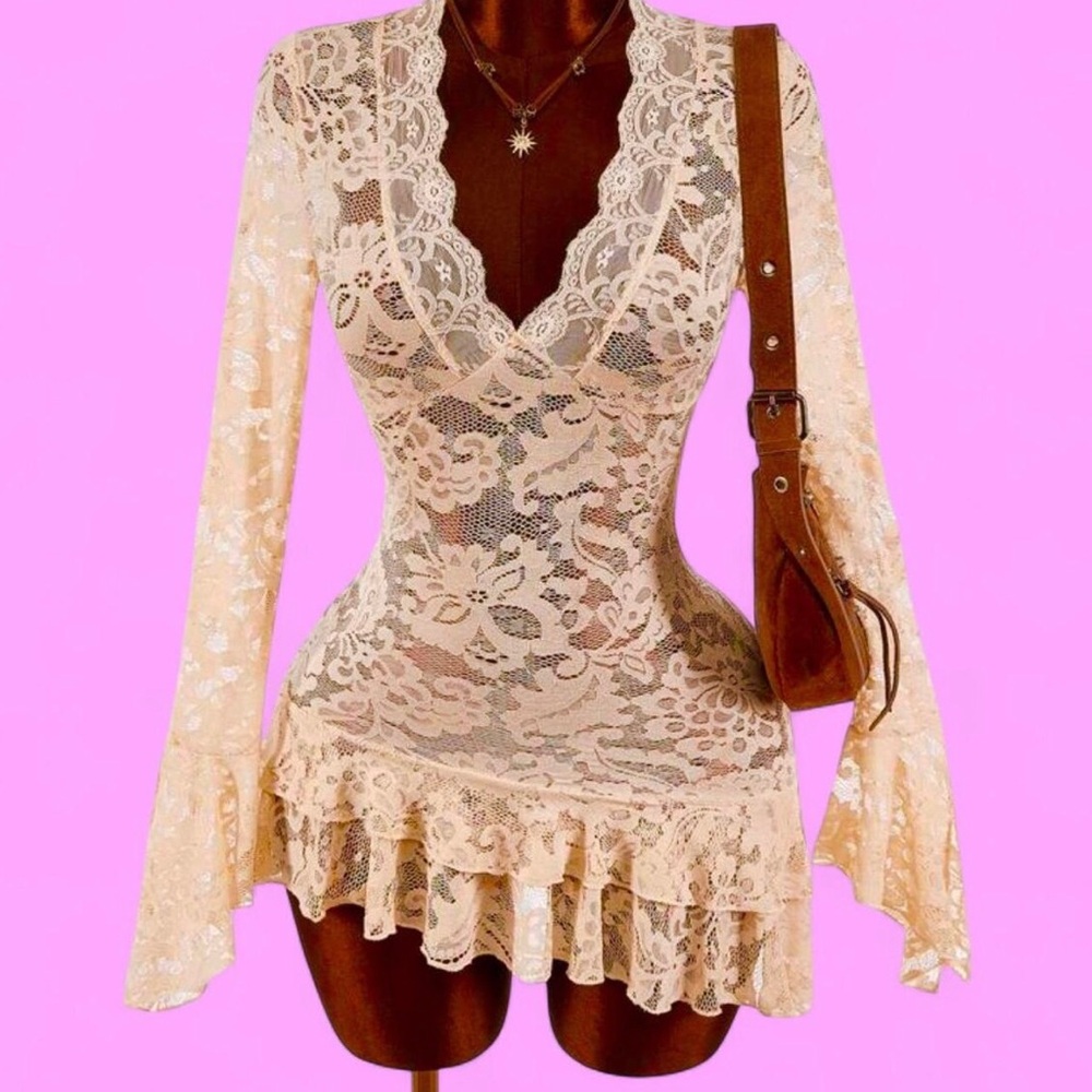 Lace flare sleeve mini dress